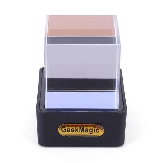 Holographic Crystal Cube